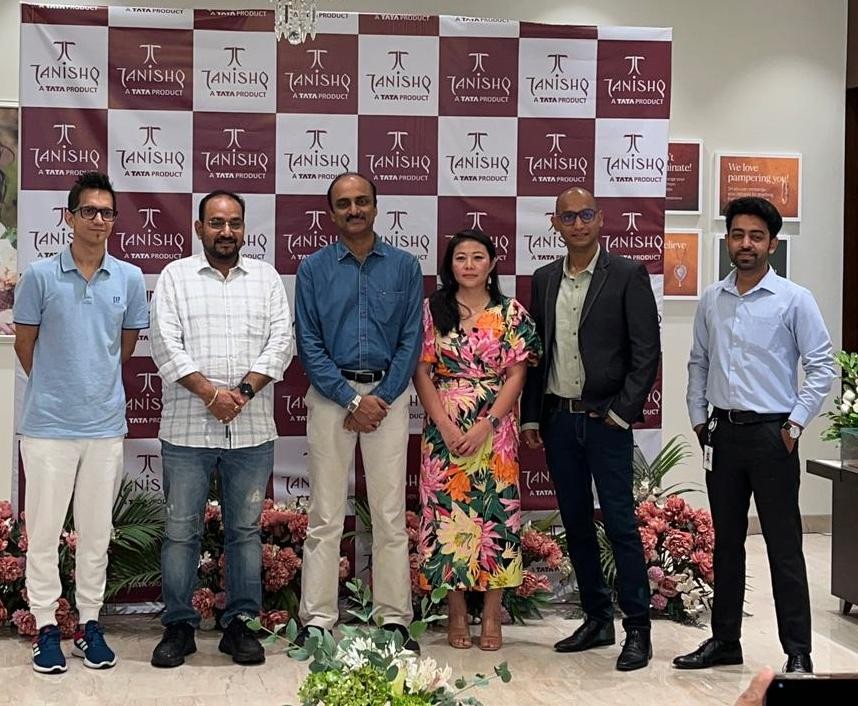 Vijesh Ranjanm Head of Retail at Tanishq (centre) along with other heads at the opening of its store at 2 ½ Mile, Darogapathar, Dimapur on June 15. (Morung Photo)